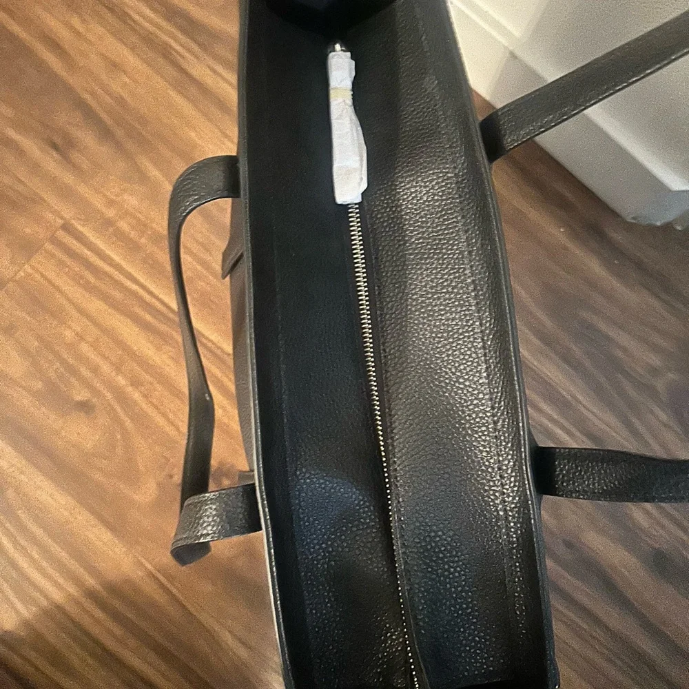 Marc Jacobs Black Leather Tote - Picture 4 of 6